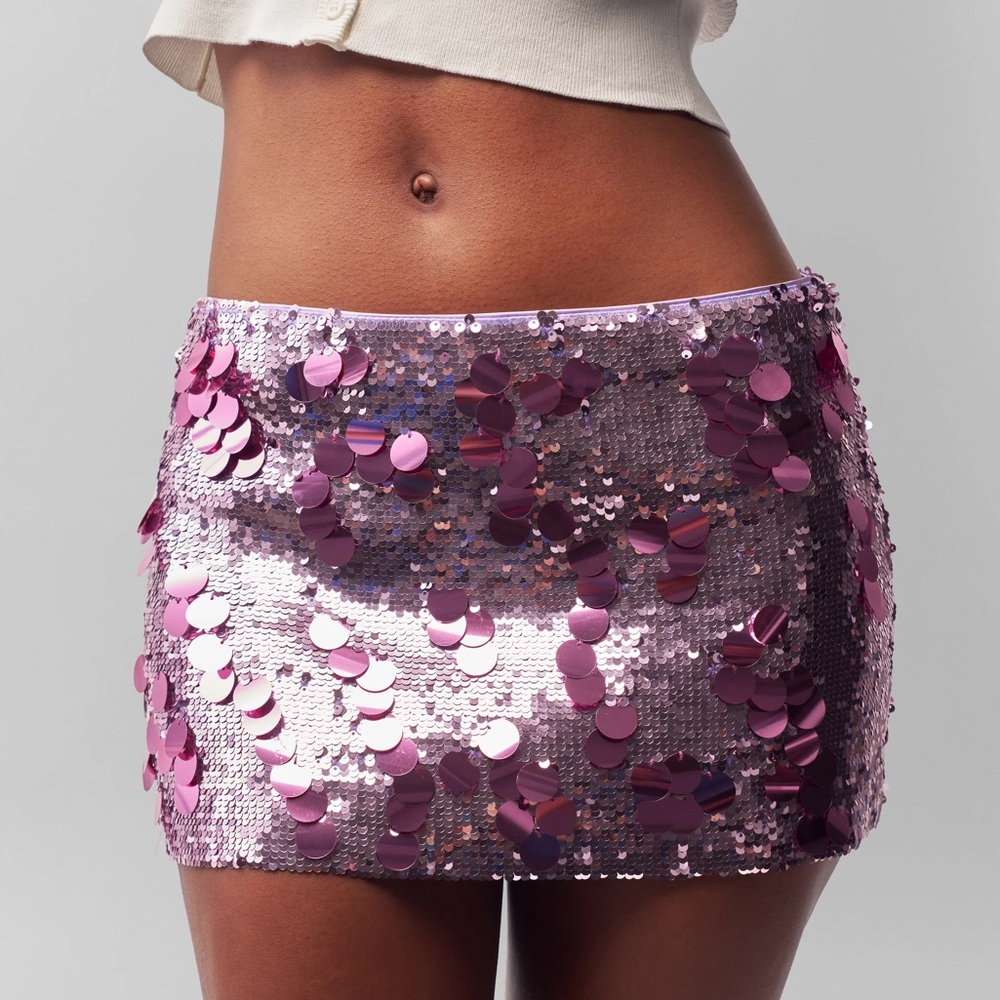 Guizio Low Rise Palliette Skirt in Violet